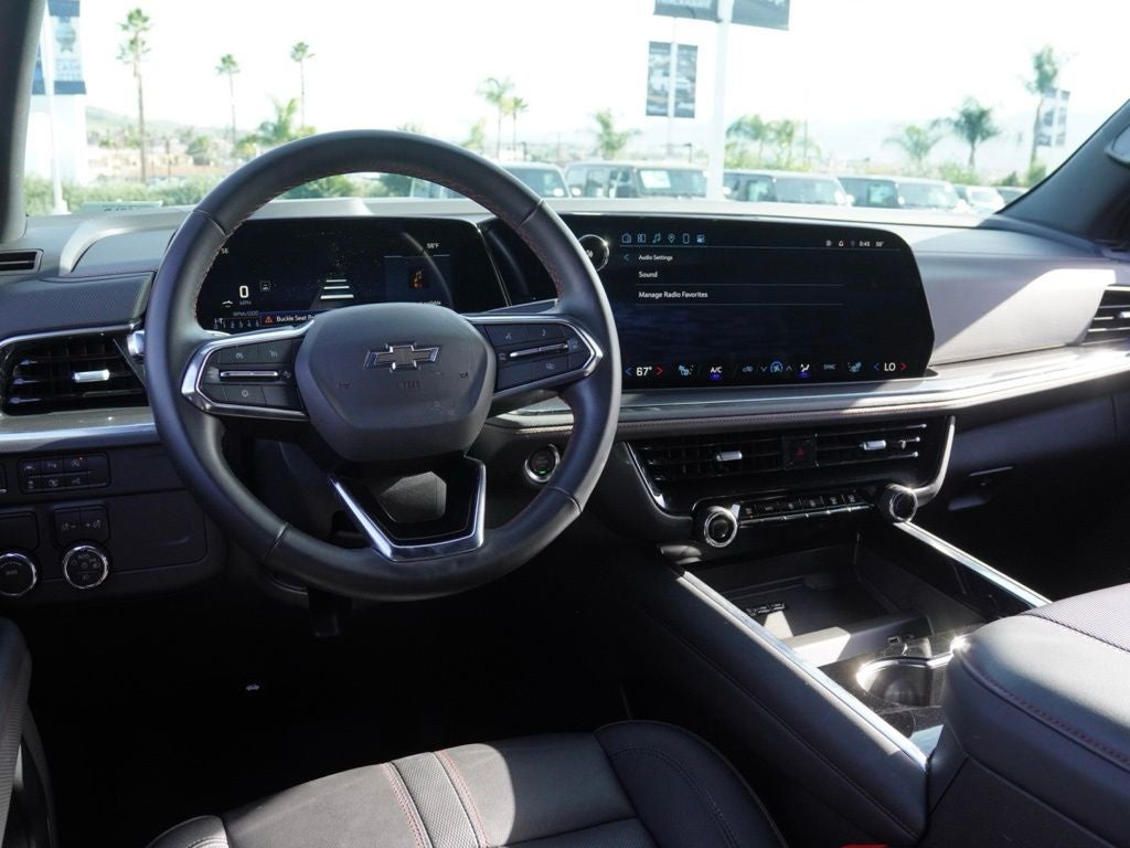 2025 Chevrolet Suburban RST