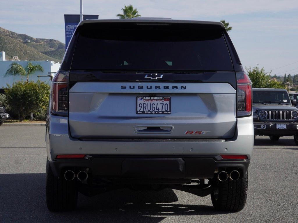 2025 Chevrolet Suburban RST