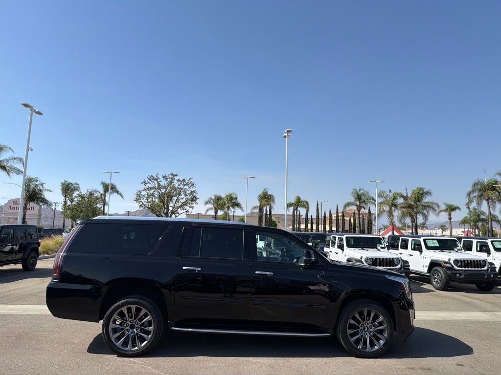 2020 Cadillac Escalade ESV Premium