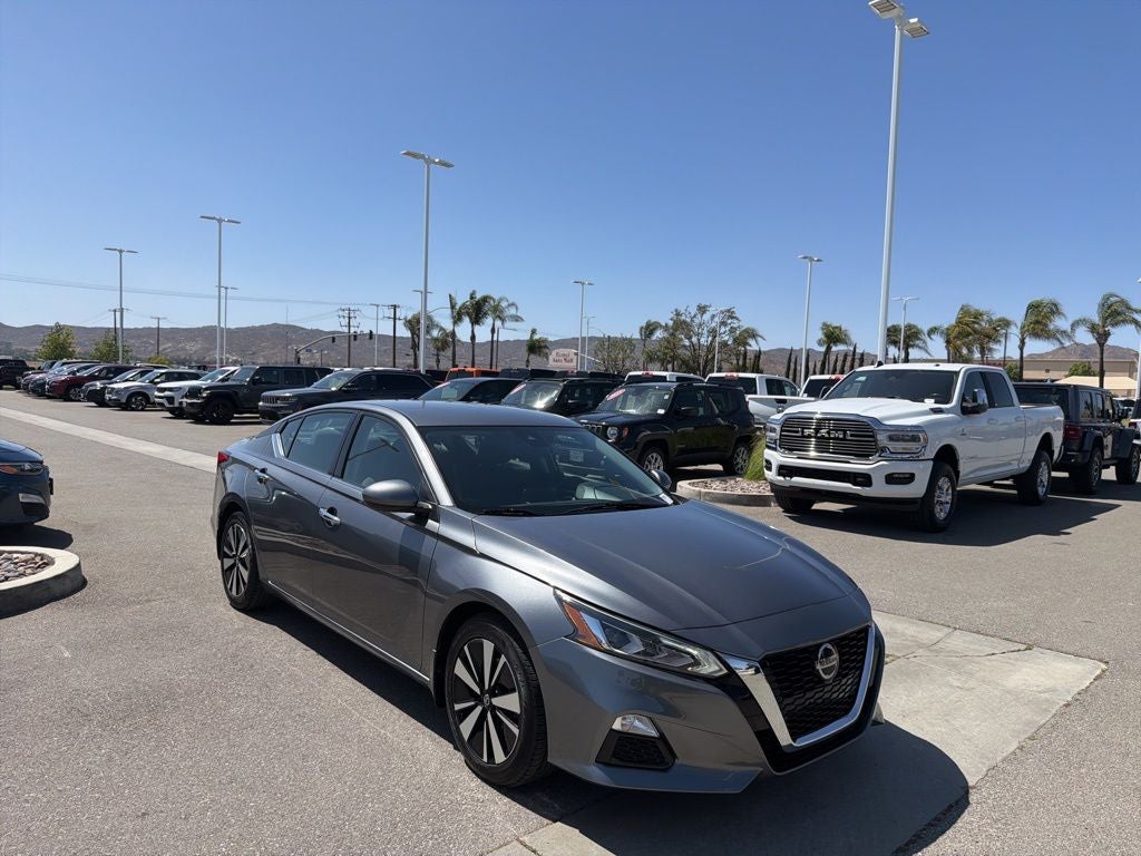 2022 Nissan Altima 2.5 SV