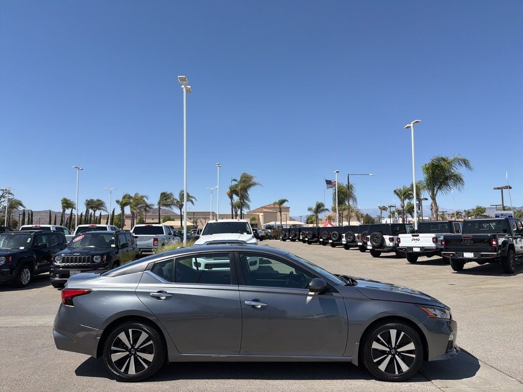 2022 Nissan Altima 2.5 SV