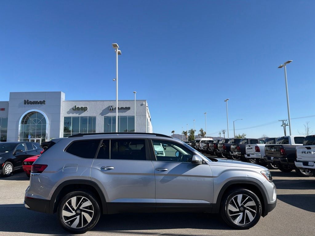 2024 Volkswagen Atlas 2.0T SE w/Technology