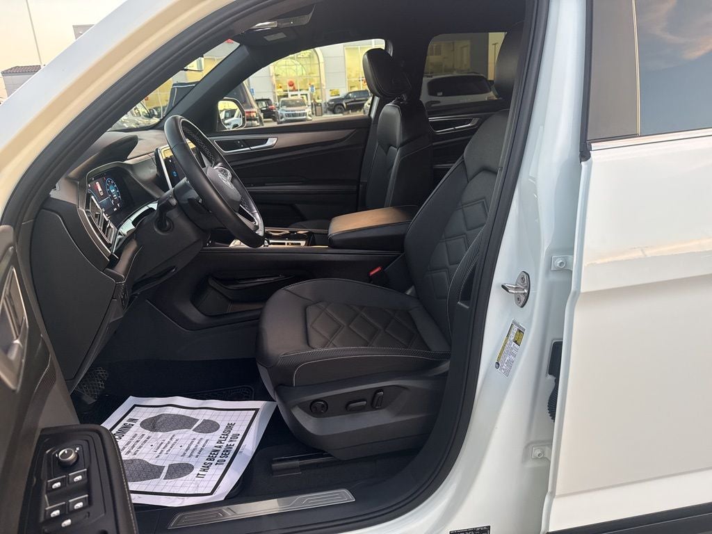 2024 Volkswagen Atlas Cross Sport 2.0T SE w/Technology