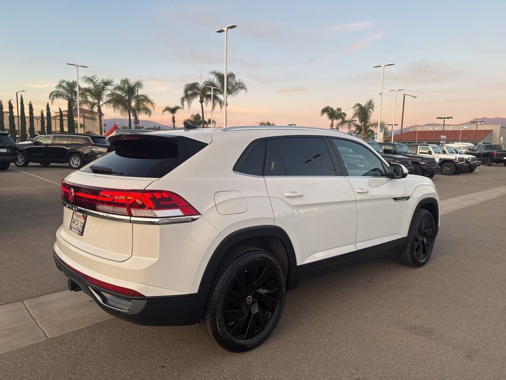 2024 Volkswagen Atlas Cross Sport 2.0T SE w/Technology