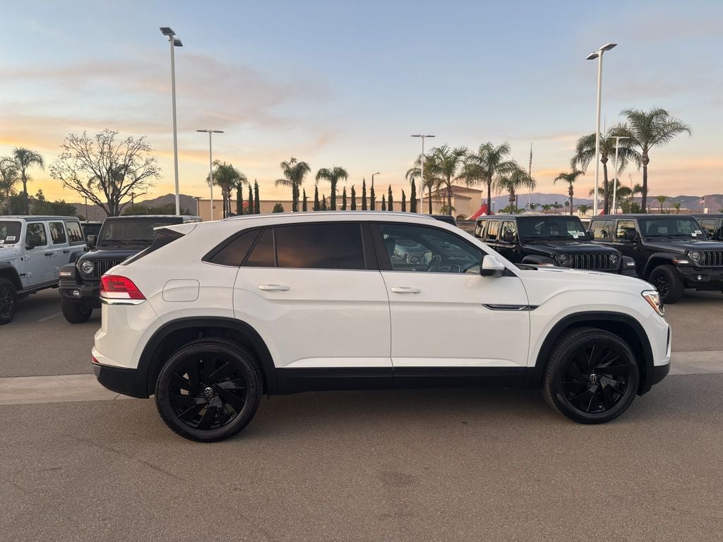 2024 Volkswagen Atlas Cross Sport 2.0T SE w/Technology