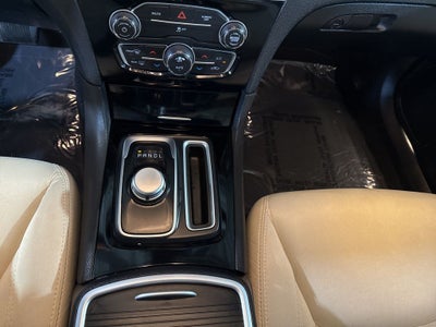 2023 Chrysler 300 Touring