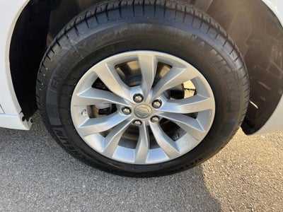 2023 Chrysler 300 Touring