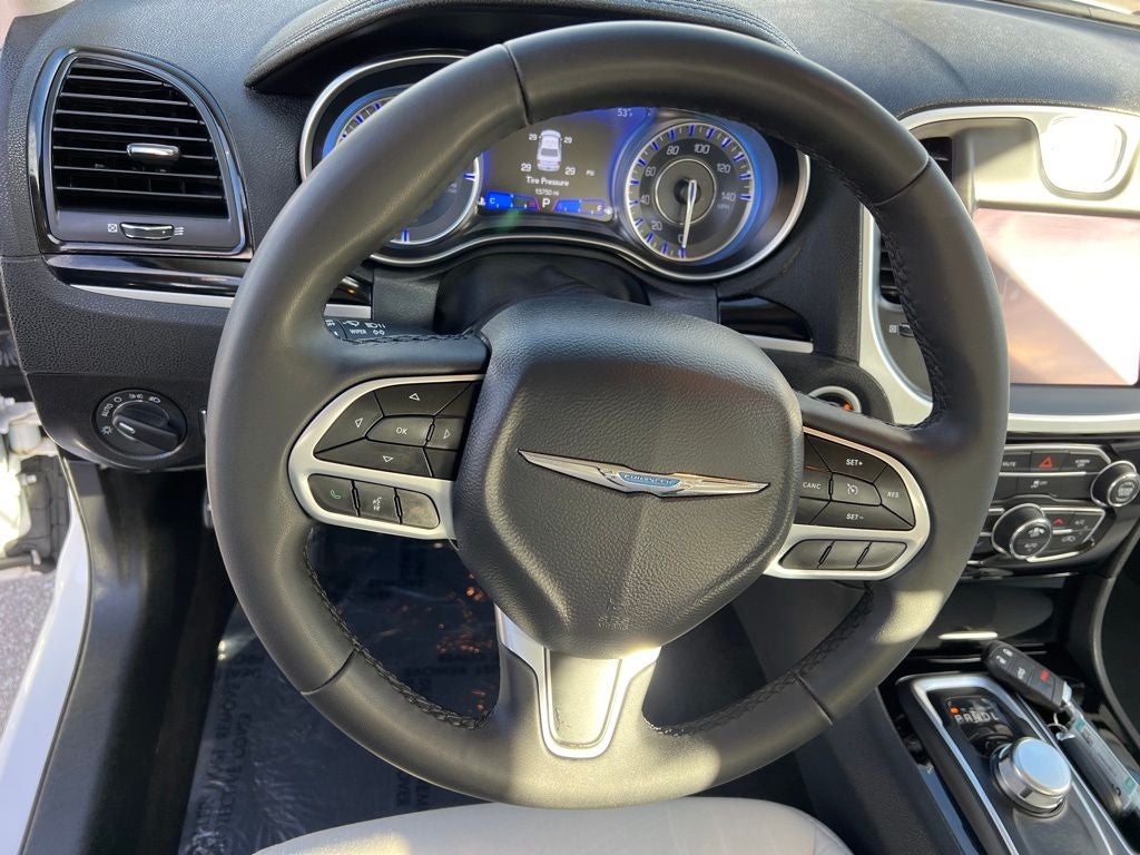 2023 Chrysler 300 Touring