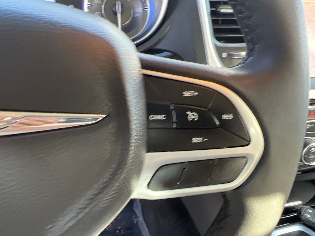 2023 Chrysler 300 Touring