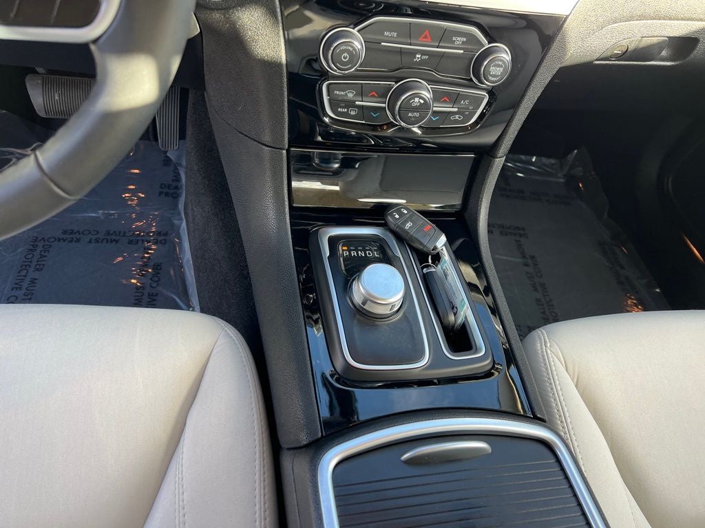 2023 Chrysler 300 Touring