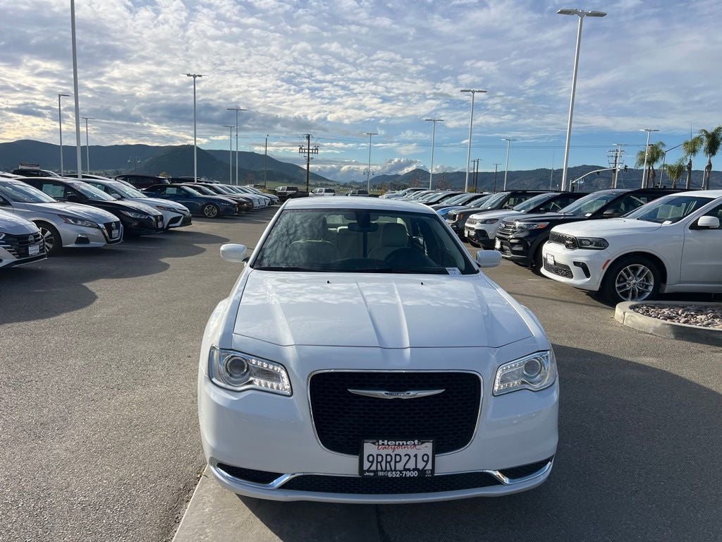 2023 Chrysler 300 Touring