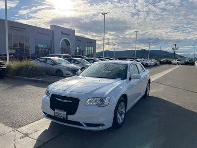 2023 Chrysler 300 Touring