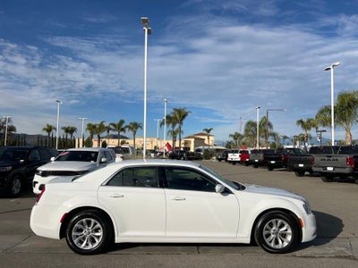 2023 Chrysler 300 Touring