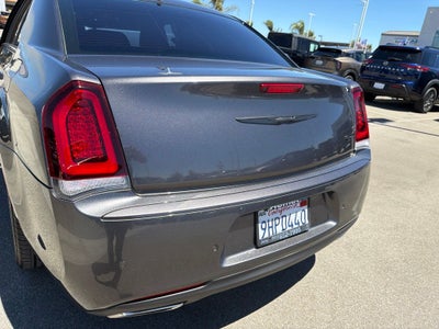 2023 Chrysler 300 Touring