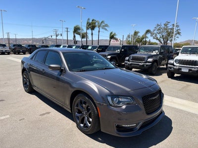 2023 Chrysler 300 Touring