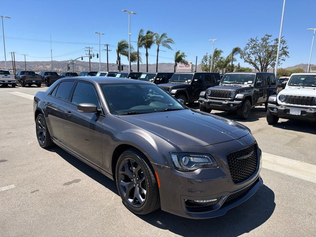 2023 Chrysler 300 Touring