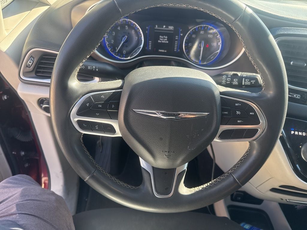 2022 Chrysler Voyager LX