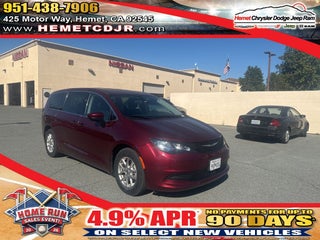 2022 Chrysler Voyager LX