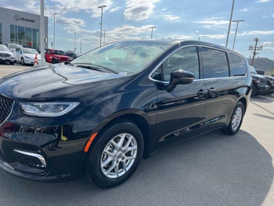 2024 Chrysler Pacifica Touring