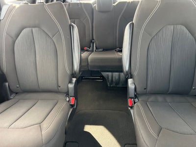 2024 Chrysler Pacifica Touring