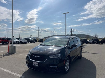 2024 Chrysler Pacifica Touring