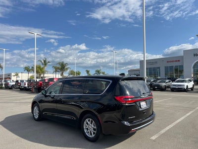2024 Chrysler Pacifica Touring