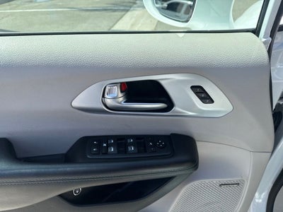 2020 Chrysler Pacifica Hybrid Limited