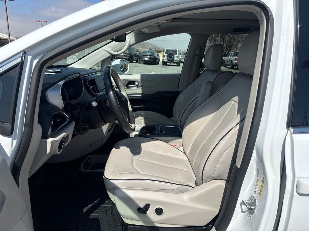 2020 Chrysler Pacifica Hybrid Limited