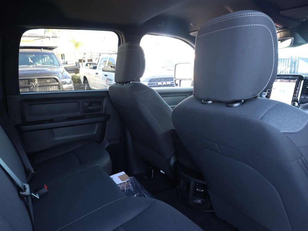 2026 RAM 2500 Tradesman WARLOCK CREW CAB 4X4