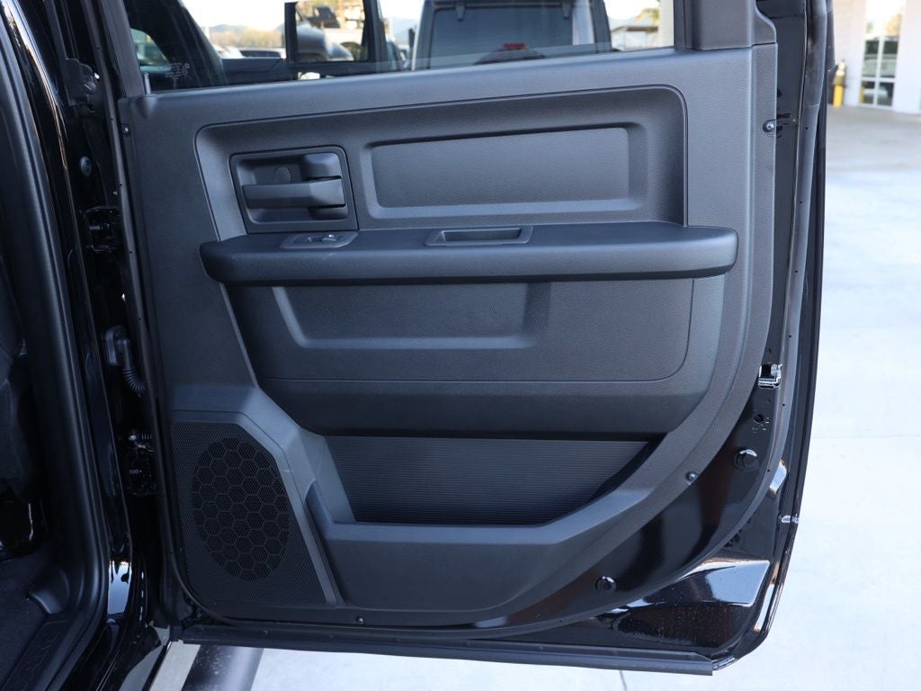 2026 RAM 2500 Tradesman WARLOCK CREW CAB 4X4