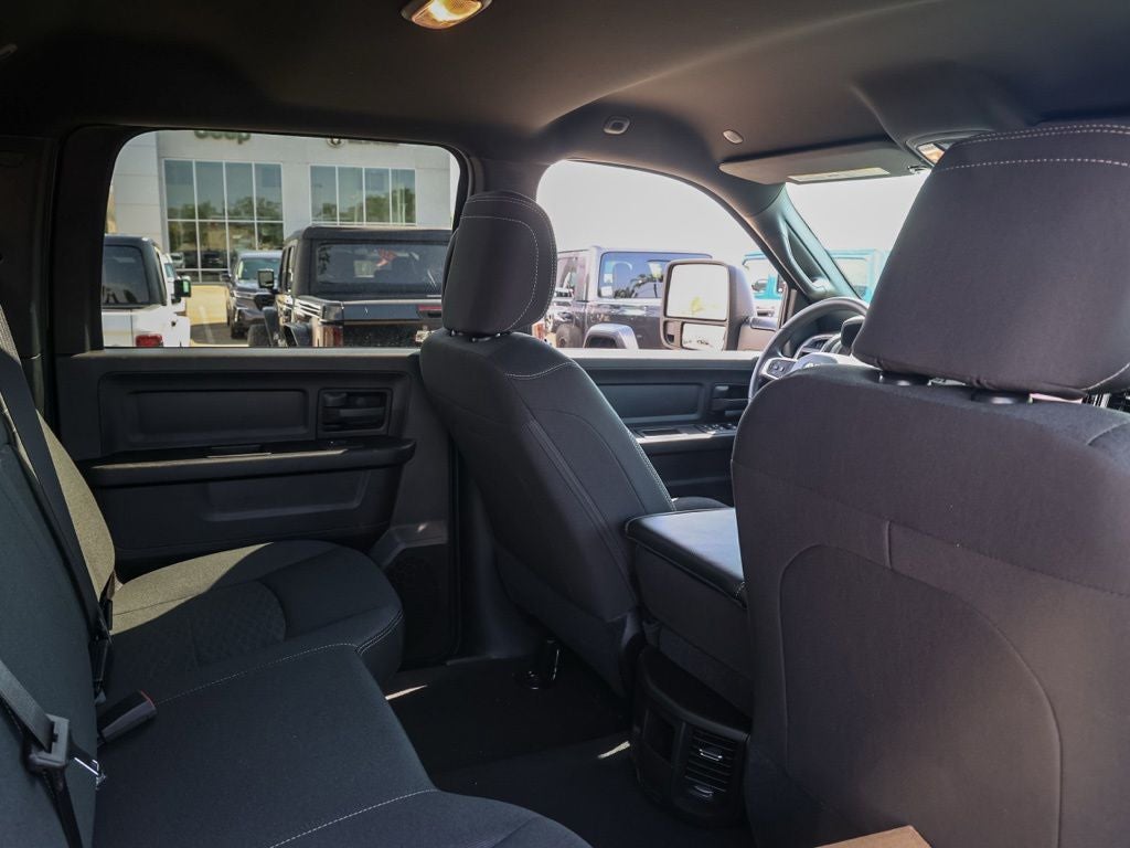 2026 RAM 2500 Black Express Crew Cab 4x4