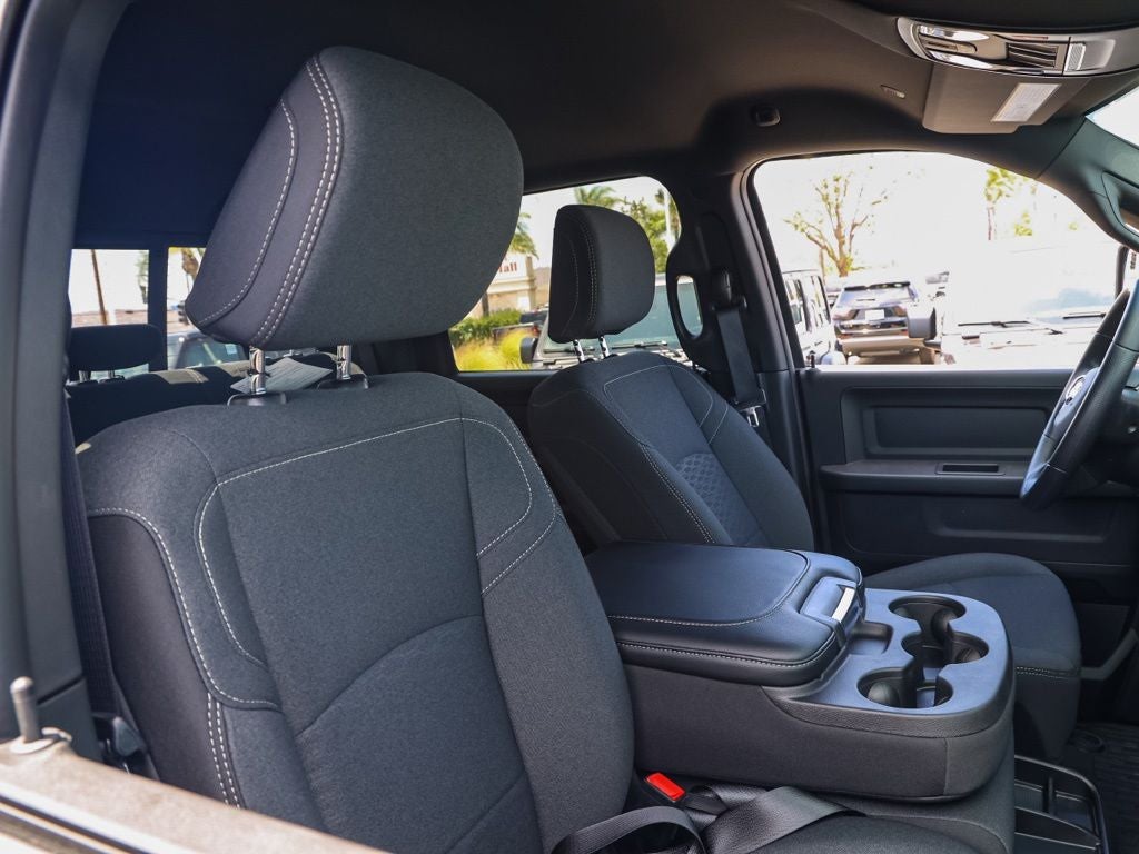 2026 RAM 2500 Black Express Crew Cab 4x4