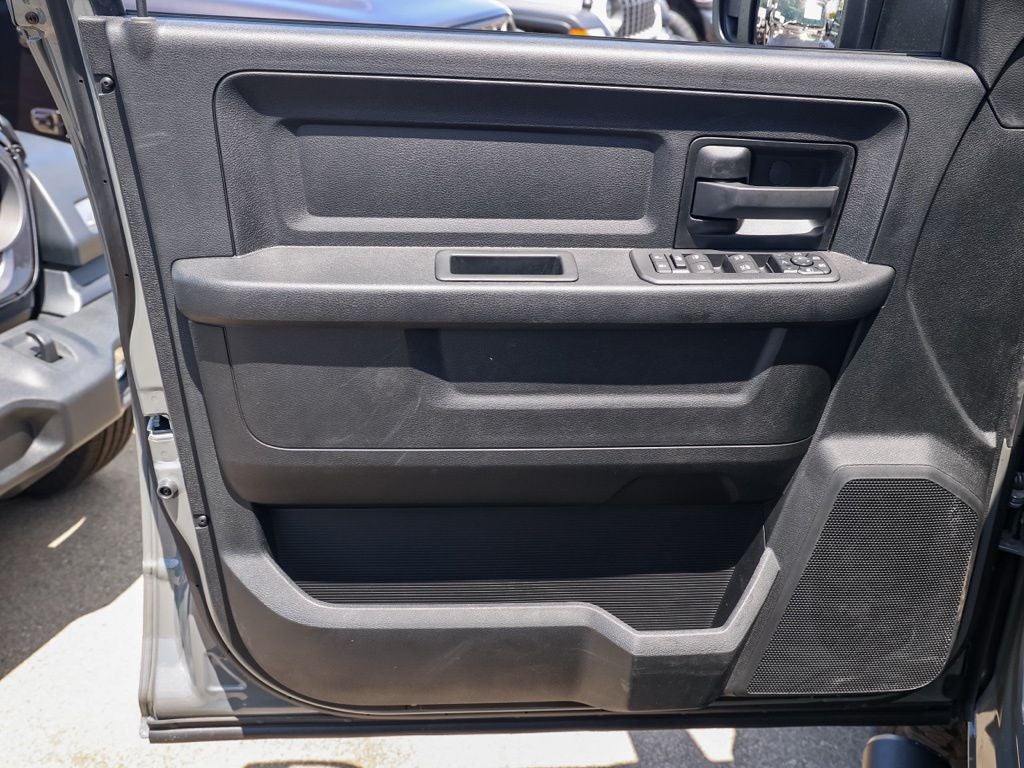 2026 RAM 2500 Black Express Crew Cab 4x4