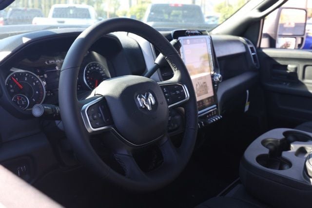 2026 RAM 2500 Tradesman BLACK EXPRESS CREW CAB 4X4 6'4' BOX