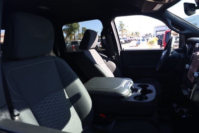 2026 RAM 2500 Tradesman BLACK EXPRESS CREW CAB 4X4 6'4' BOX