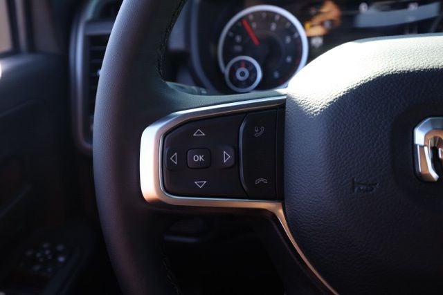 2026 RAM 2500 Tradesman BLACK EXPRESS CREW CAB 4X4 6'4' BOX