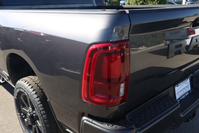 2026 RAM 2500 Tradesman BLACK EXPRESS CREW CAB 4X4 6'4' BOX