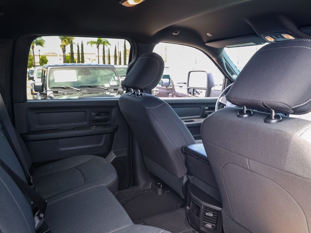 2026 RAM 2500 Black Express Crew Cab 4x4