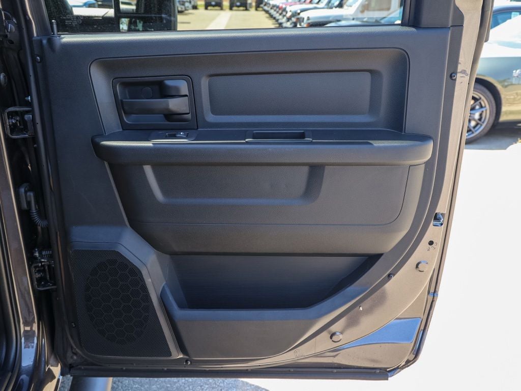 2026 RAM 2500 Black Express Crew Cab 4x4