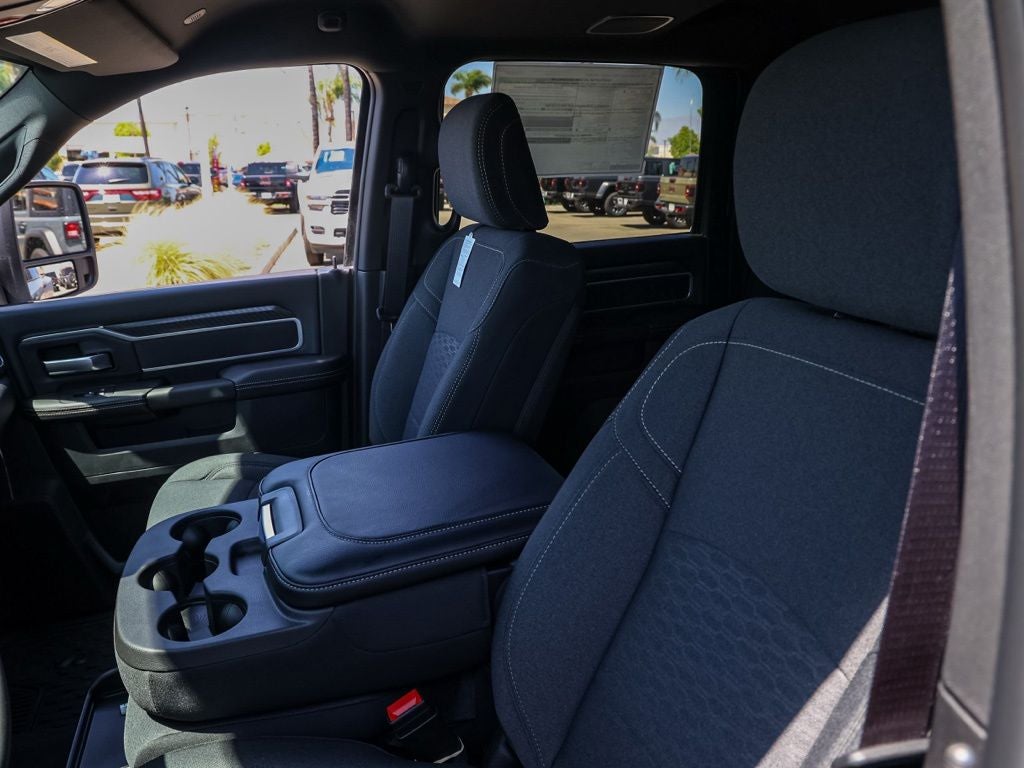 2026 RAM 3500 Big Horn Sport Appearance