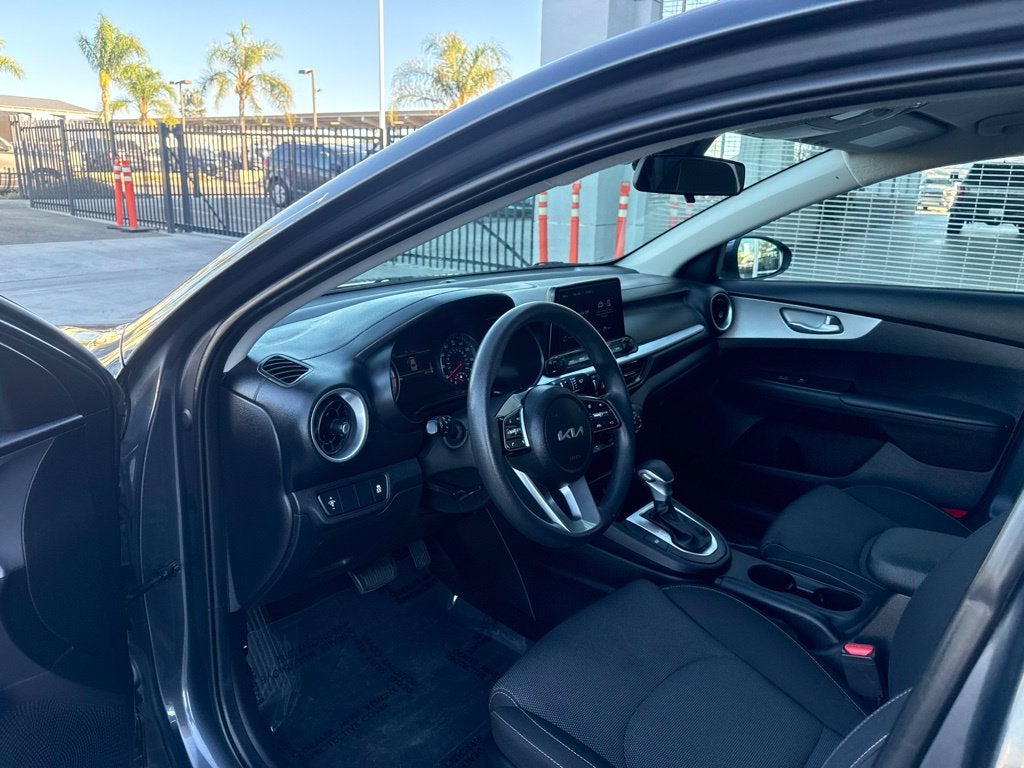 2023 Kia Forte LX