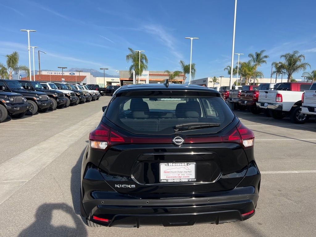 2024 Nissan Kicks S