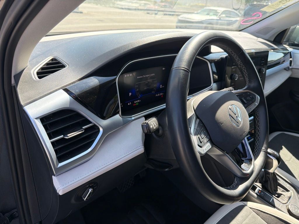 2025 Volkswagen Taos 1.5T SE