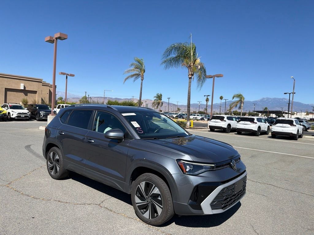 2025 Volkswagen Taos 1.5T SE