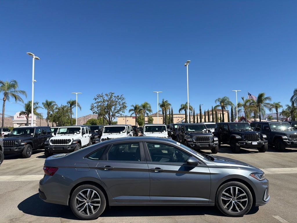 2025 Volkswagen Jetta 1.5T SE