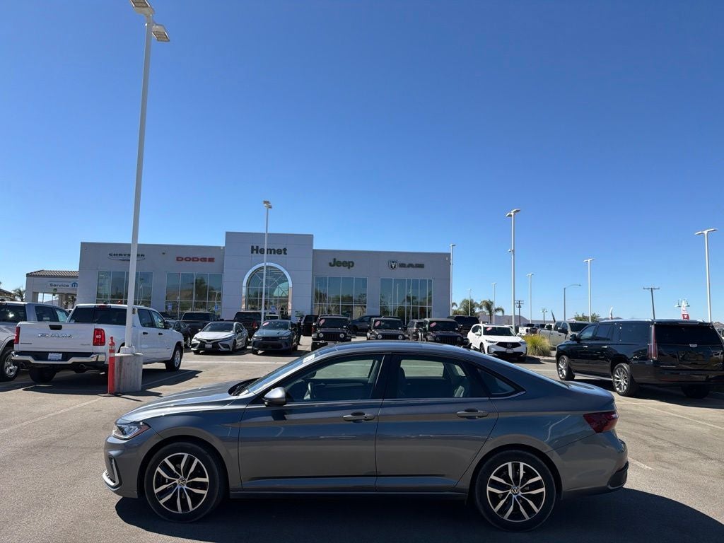 2025 Volkswagen Jetta 1.5T SE
