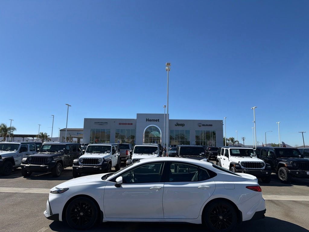 2025 Toyota Camry SE