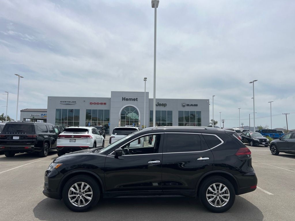 2020 Nissan Rogue SV