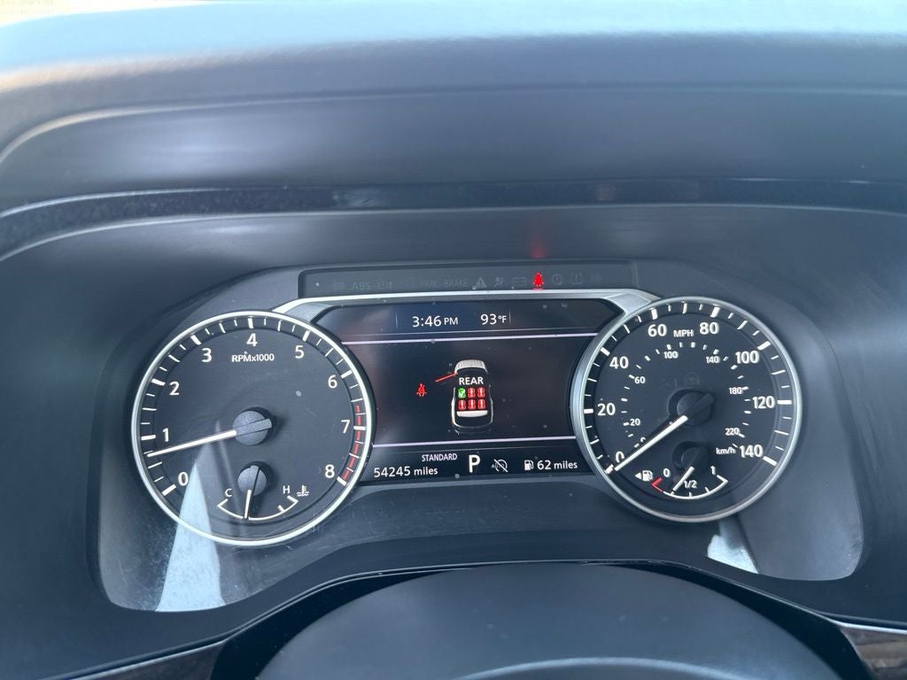 2024 Nissan Pathfinder SV