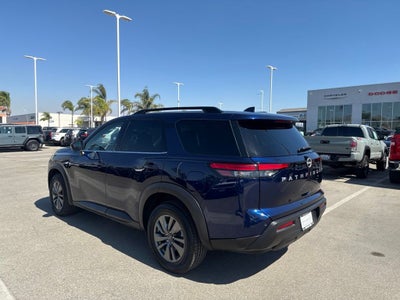 2024 Nissan Pathfinder SV